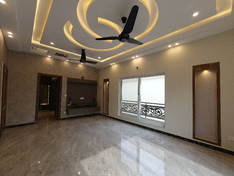 On Excellent Location 2 Kanal House For Sale In Bahria Spring North 42