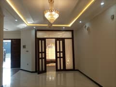 10 Marla Beautiful And Nice Location House For Sale 0