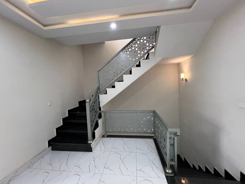 New 5 Marla House For Sale Direct Owner Meeting M7b Lake City Lahore 11