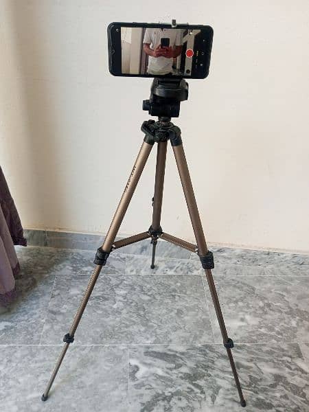 Mobile stand (try board) For self Recording 1