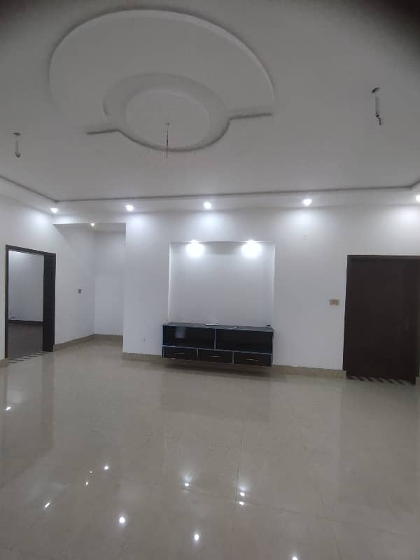 1 Kanal Beautiful Independence House Available For Rent 11