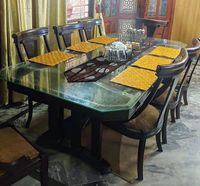 Dining table for sale 0