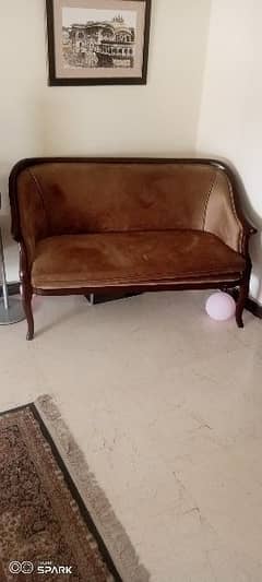 new sofa ha serf 3 month used huwa ha