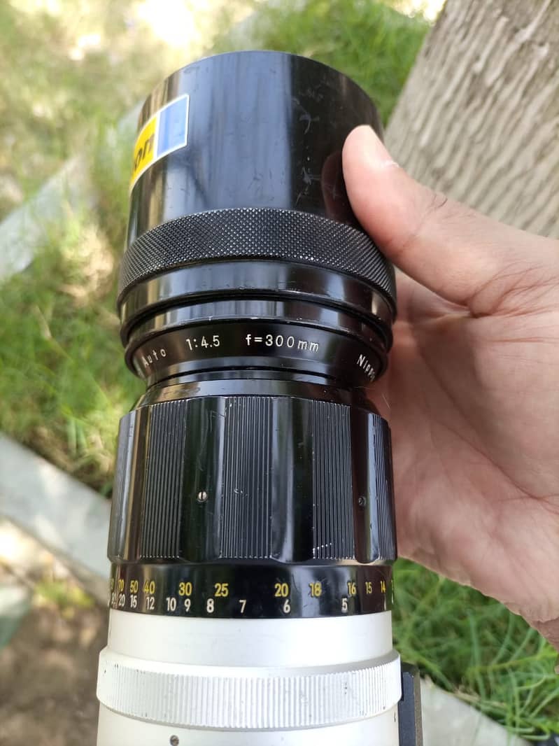 Nikkor 300mm F4.5 Professional Lens 4