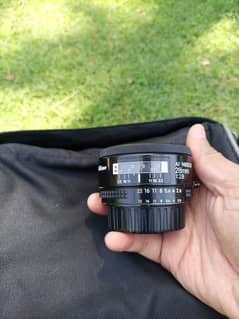 Nikon 28mm F2.8 Prime Lens in good condition