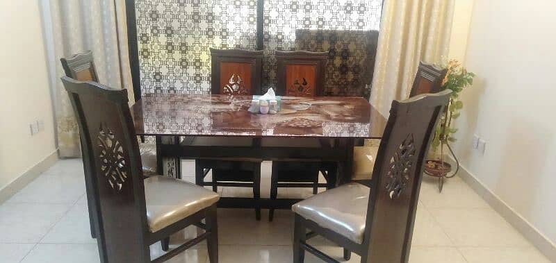 Dining Table / 6 seater dining table / wooden dining table 2