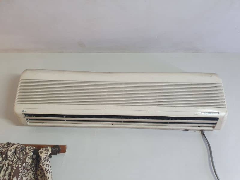 LG 2 ton Ac air conditioner 1