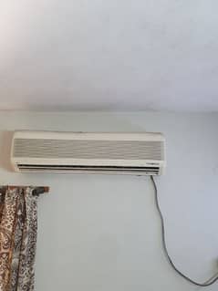 LG 2 ton Ac air conditioner 0