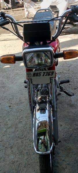 Honda CD 70 for sale red new condition 2