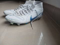 SIZE 9M NIKE MERCURIAL SUPERFLY 8 11 years to 12 years