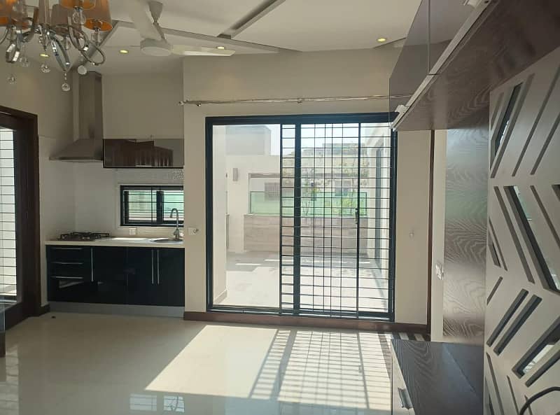 1 kanal Slightly Used Portion For Rent In DHA In DHA Phase 5 Lahore Near Becon House School 13
