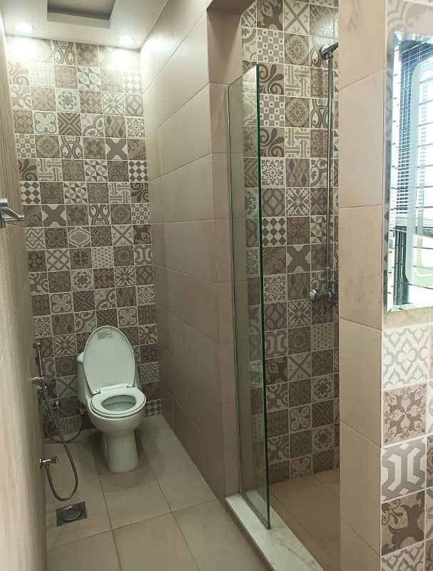 1 kanal Slightly Used Portion For Rent In DHA In DHA Phase 5 Lahore Near Becon House School 18