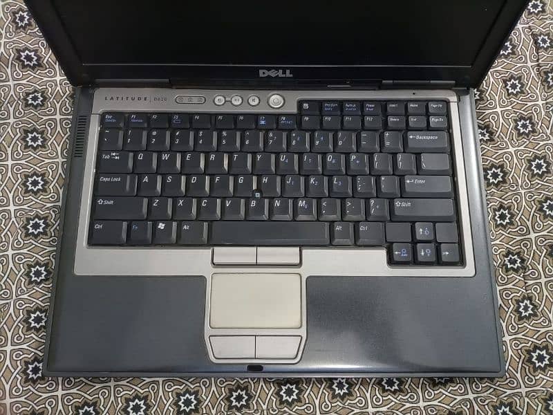 Dell Latitude D620 Laptop 6