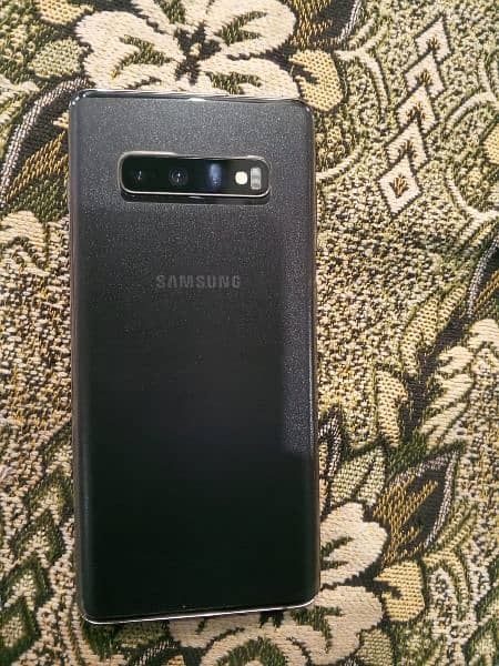 Samsung S10+ (With Box and original handsfree) 10/10 Condition 1