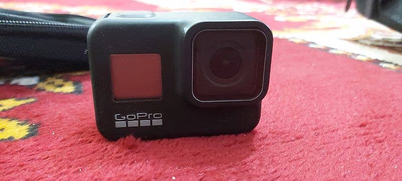 Gopro hero 8 with all acessries and kit 4