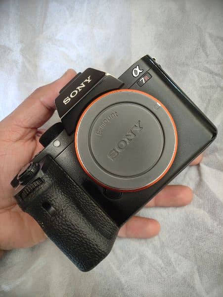 Sony a7rii Mirror Less Camera Full Frame Urgent Sale. 4