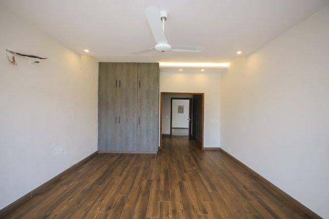Kanal Brand New House For Rent In Phase 3 DHA 10