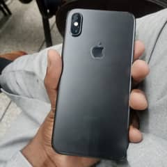 I phone xs 64gb 10/10 condition 100%battery health