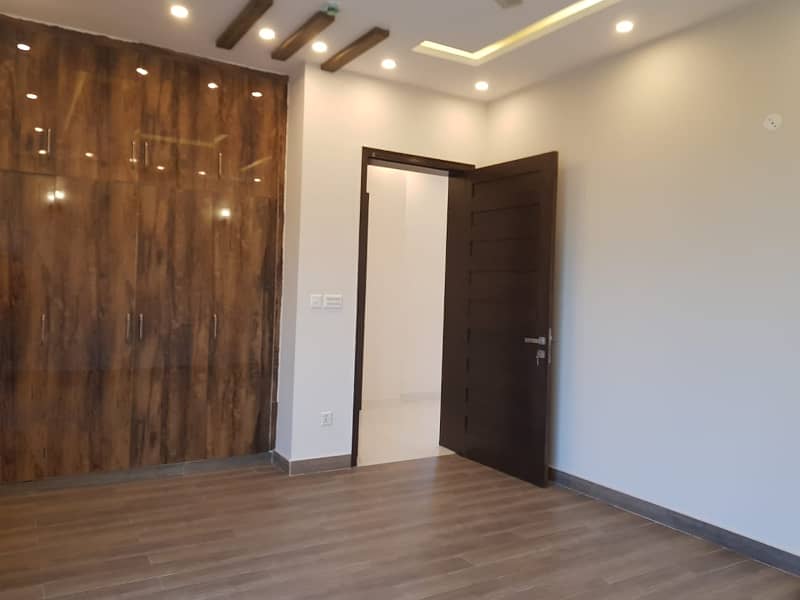 1 kanal slightly used House For Rent In DHA Phase 7 Lahore 28