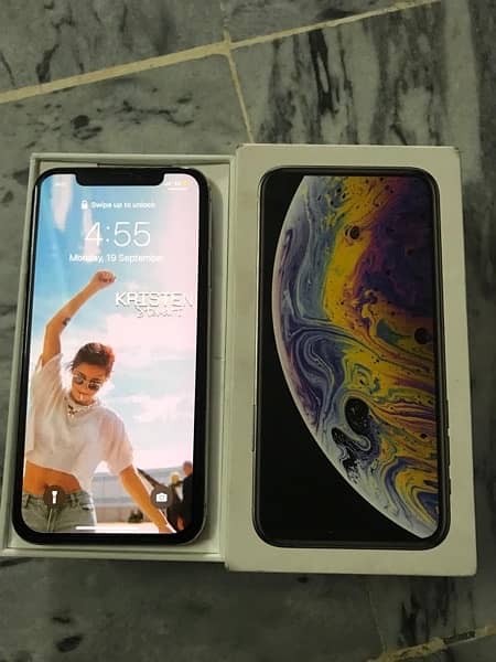 iphone xs for sale 64 GB PTA Approved 4