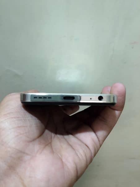 Infinix Hot 40i 3