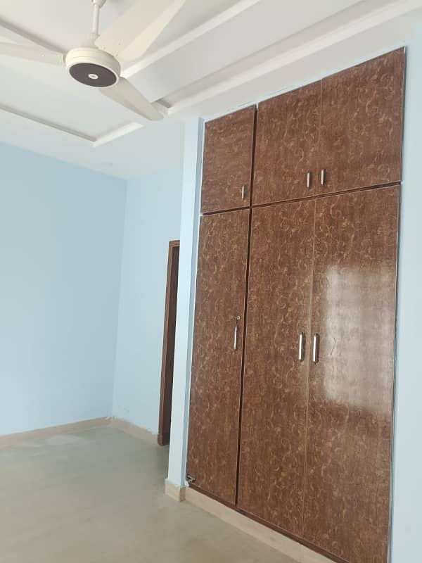PORTION AVAILABLE FOR RENT IN GULBERG Green Islamabad 5