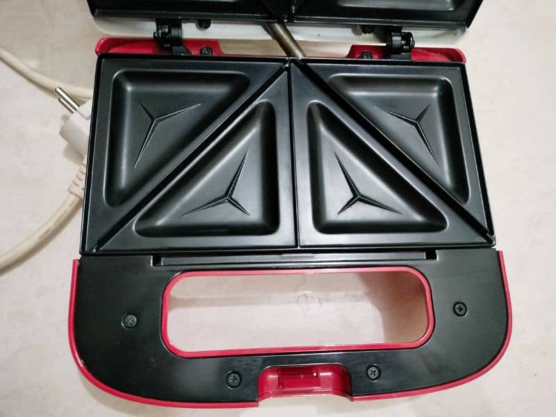 Philips sandwich maker in good condition 3