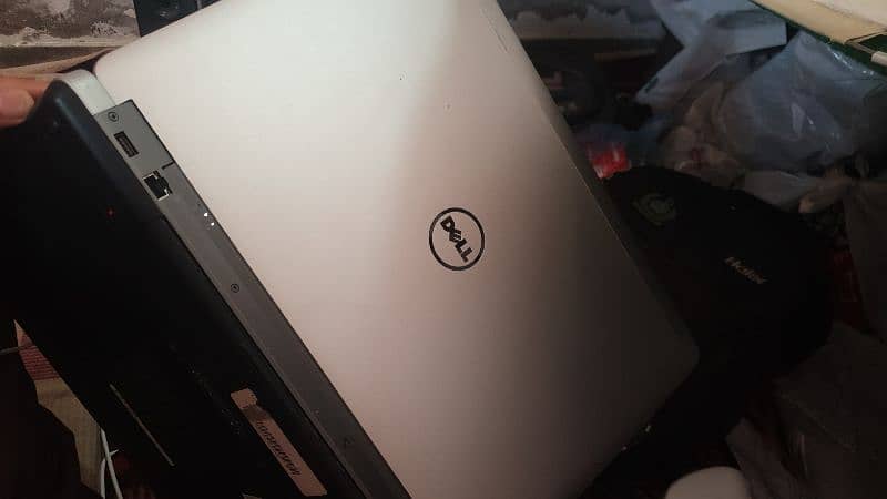 DELL i7 4th gen 2 gb graphic card laptop 2