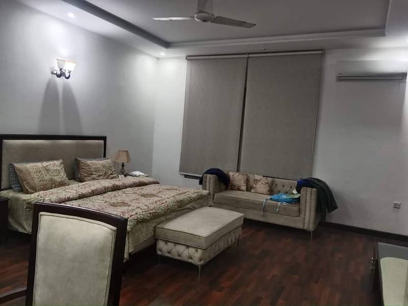 1kanal full furnished uper portion for rent in DHA for short long time 33