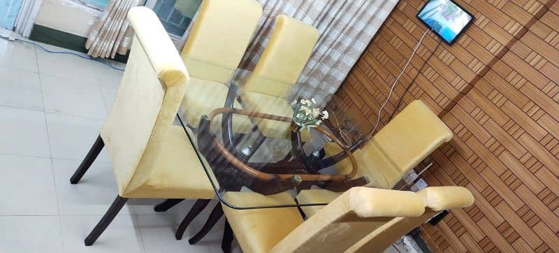 6 chairs with dining in excellent condition 3