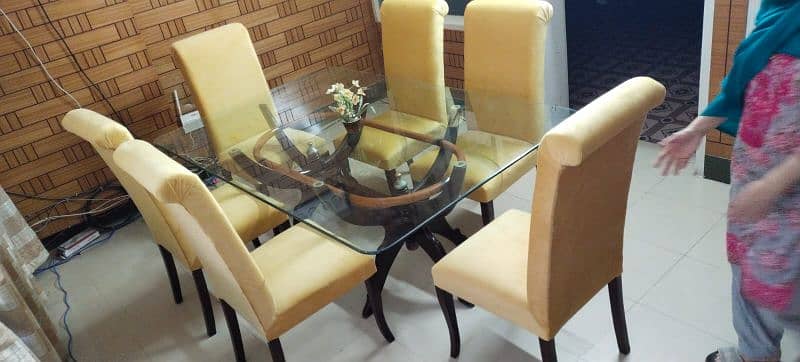 6 chairs with dining in excellent condition 4