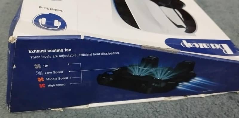 PS5 cooling station with dual controller charger 3