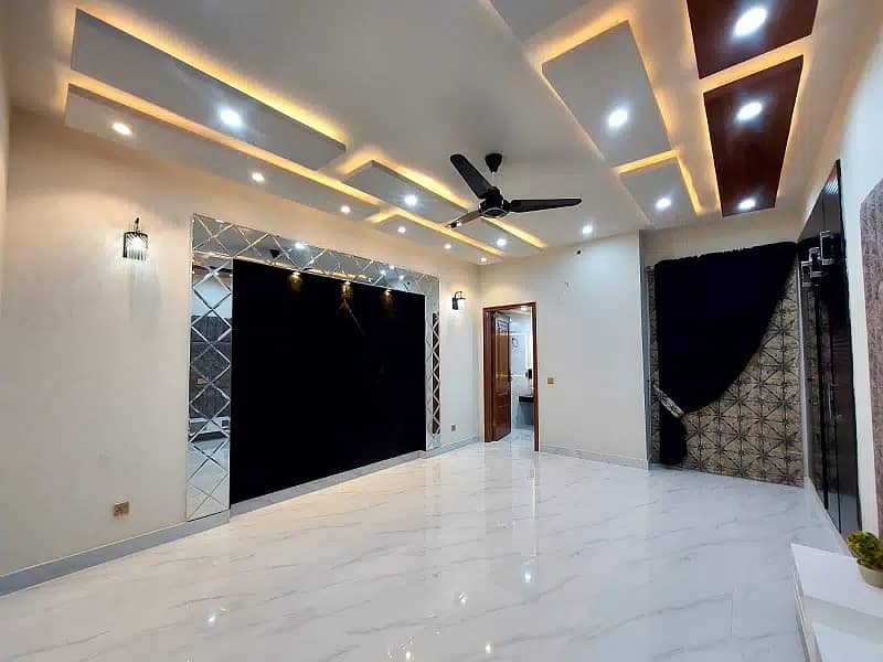 10 Marla House For Rent In Ghaznavi Block Bahria Town Lahore 10