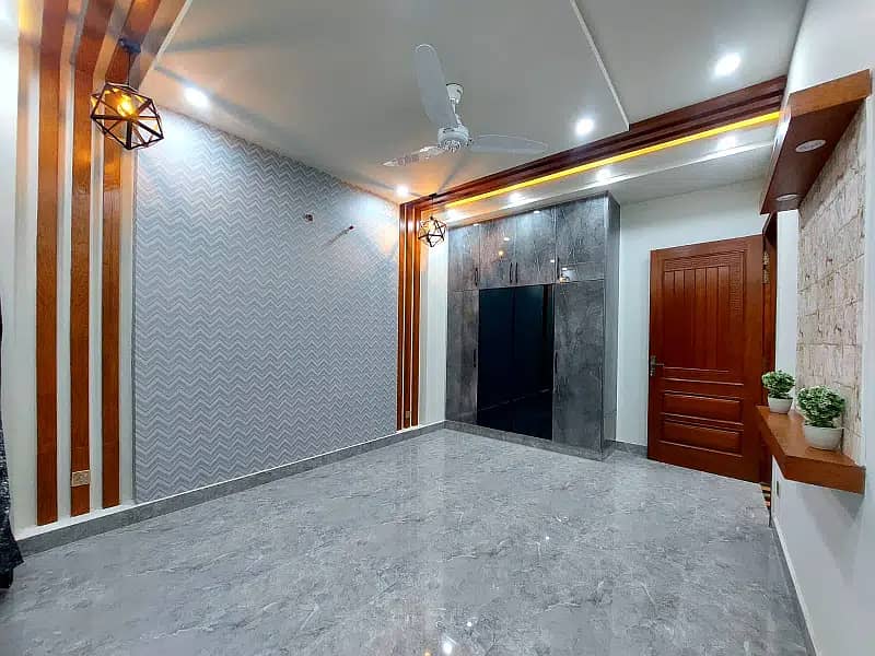 10 Marla House For Rent In Ghaznavi Block Bahria Town Lahore 14