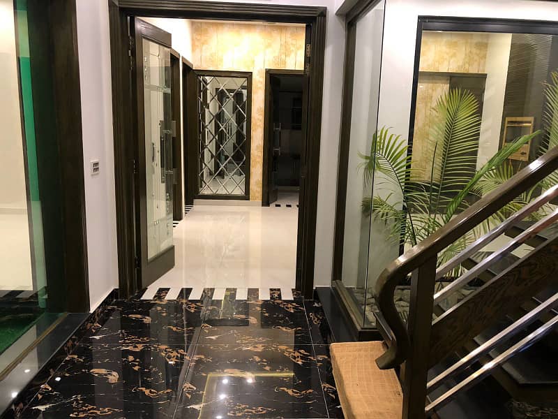 10 Marla House Available For Rent in Gulbahar Block Bahria Town Lahore 5