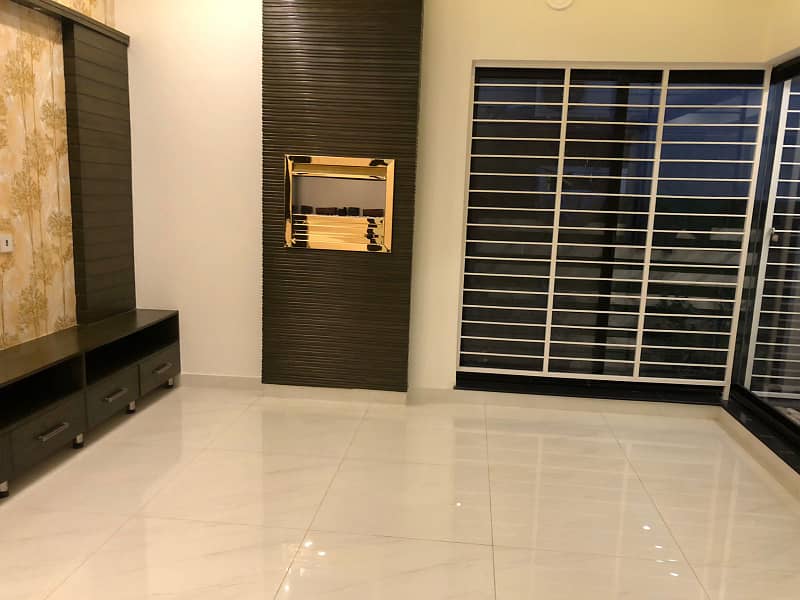 10 Marla House Available For Rent in Gulbahar Block Bahria Town Lahore 15