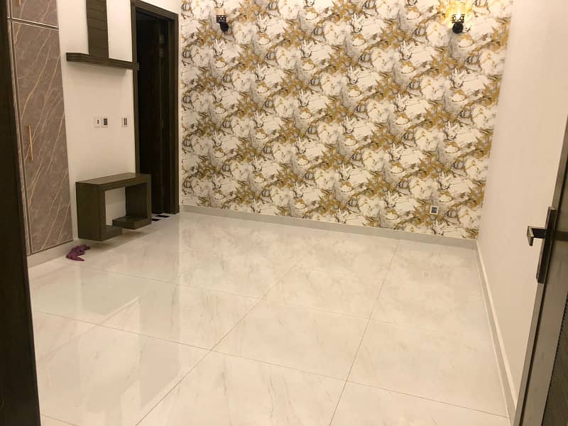 10 Marla House Available For Rent in Gulbahar Block Bahria Town Lahore 17