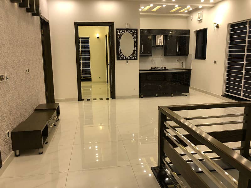 10 Marla House Available For Rent in Gulbahar Block Bahria Town Lahore 36