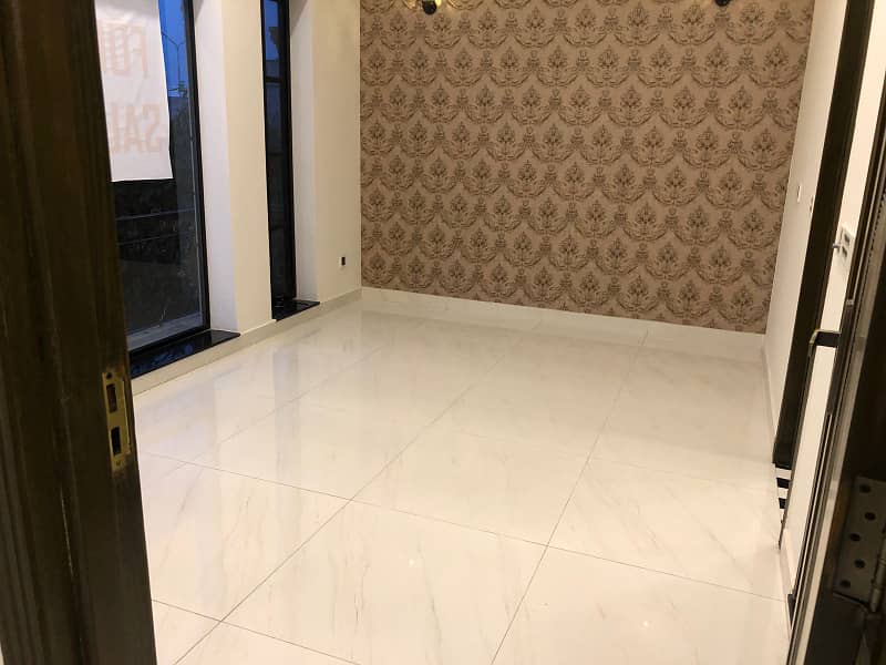 10 Marla House Available For Rent in Gulbahar Block Bahria Town Lahore 43