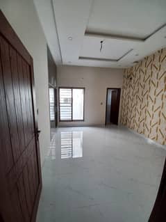 8 Marla House Available For Rent In Umar Block Bahria Town Lahore