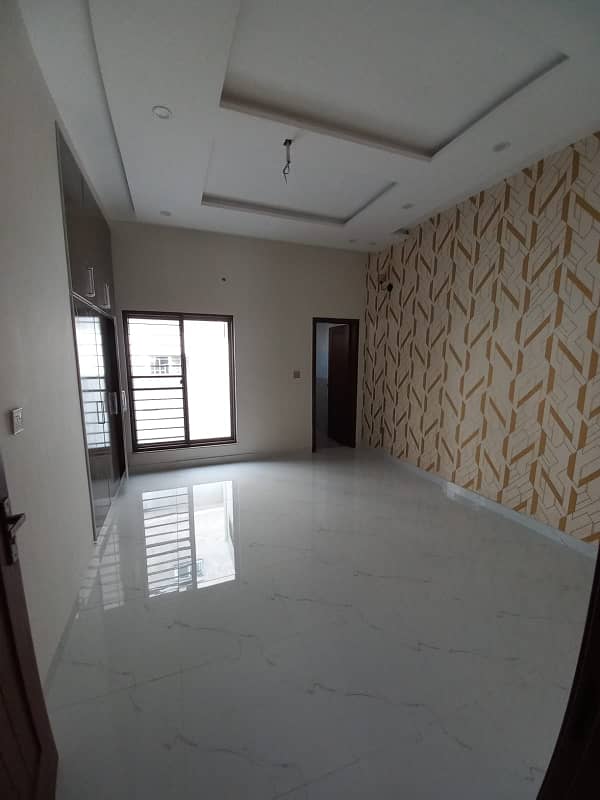 8 Marla House Available For Rent In Umar Block Bahria Town Lahore 4