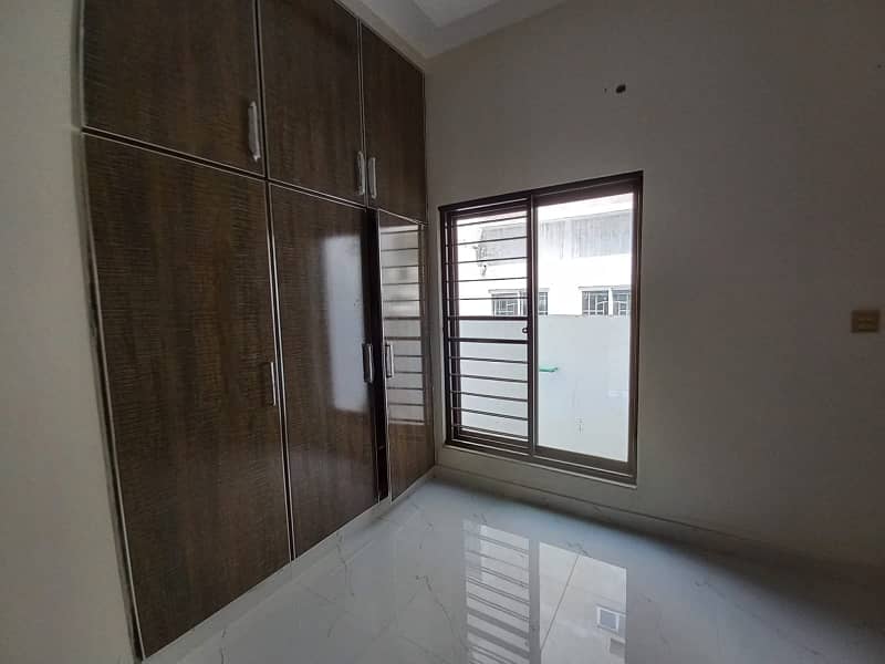 8 Marla House Available For Rent In Umar Block Bahria Town Lahore 7
