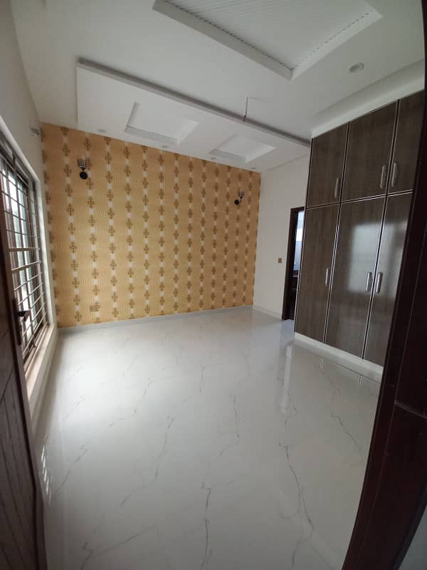 8 Marla House Available For Rent In Umar Block Bahria Town Lahore 13