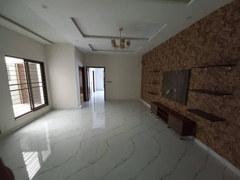 8 Marla House Available For Rent In Umar Block Bahria Town Lahore 15
