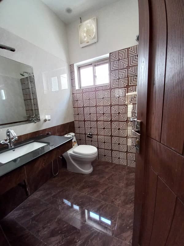 8 Marla House Available For Rent In Umar Block Bahria Town Lahore 19