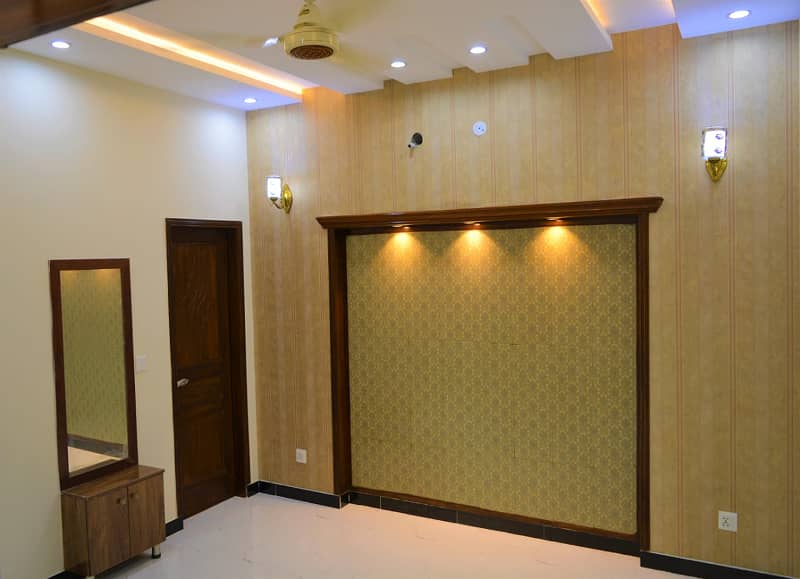 10 Marla House Available For Rent in Gulmohar Block Bahria Town Lahore 13