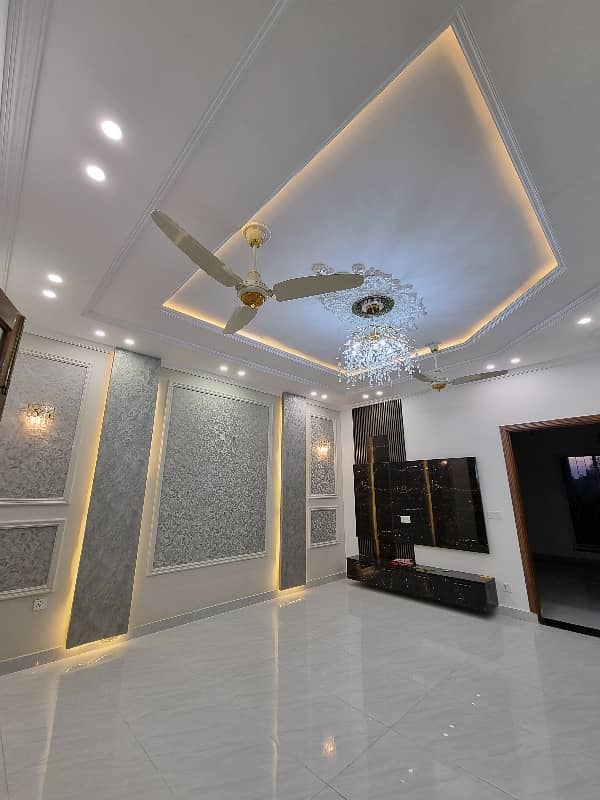 10 Marla BRAND NEW FIRST ENTERY FACING PARK double storey luxery leatest modern stylish house available for sale in valancia town lahore by fast property services real estate and builders lahore with original pics 23