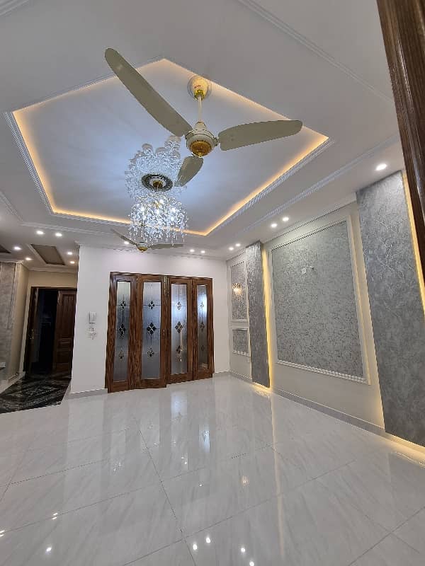 10 Marla BRAND NEW FIRST ENTERY FACING PARK double storey luxery leatest modern stylish house available for sale in valancia town lahore by fast property services real estate and builders lahore with original pics 25