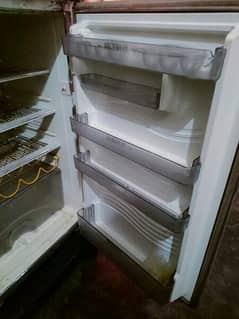 large sized Dawlance Refrigerator for sale 0