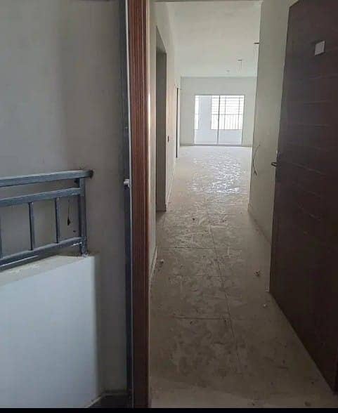 3 BED DRAWING DINNING BRAND NEW PARK FACING 1800 SQUARE FEET FLAT FOR SALE IN JAUHAR 16